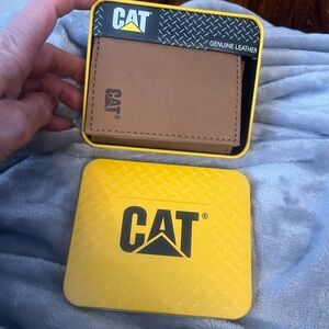 Caterpillar Trifold Embossed Logo Brown Genuine RFID Leather Wallet, new in tin